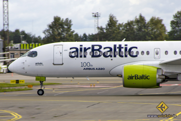 Airbus A220-300
